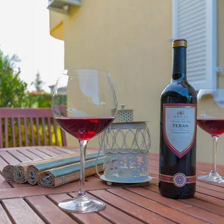 Lucija, Stinjan Pula