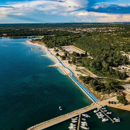 Lucija, Stinjan Pula